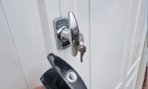 Garage Door Locks & Repair in Castleford