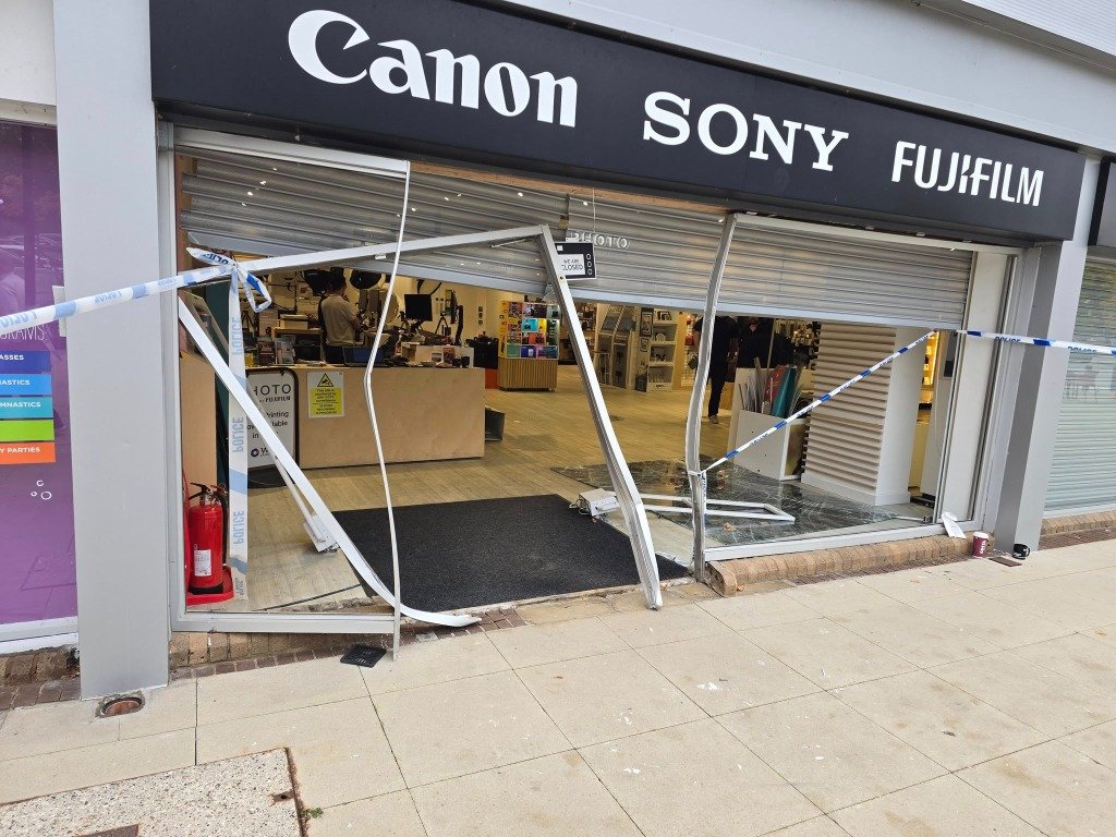 Emergency Boarding in Leeds: Rapid Response After Ram Raid thumbnail 4