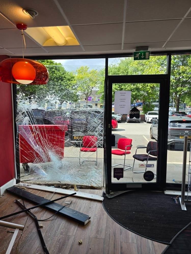 Emergency Boarding Up in Rotherham: Shop Front Repair thumbnail 2